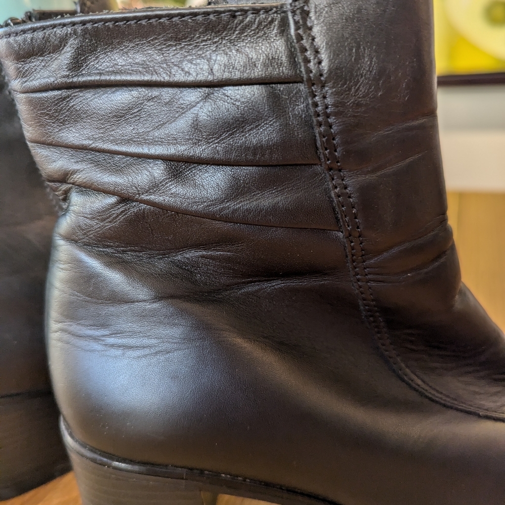 La Canadienne Leather Ankle Boot Size 7.5 - Picture 2 of 8